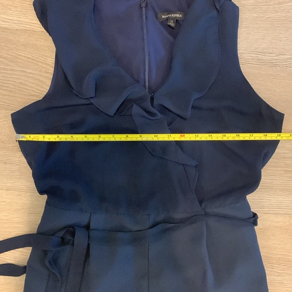 Banana Republic V Neck Ruffled Jumpsuit Navy Blue Size 12 - Picture 7 of 9